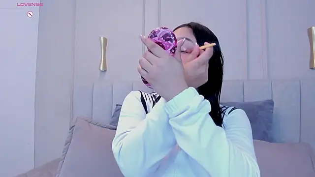 Snapshot of angel_ponce chatting on 02-01-26, 12:15 angel ponce online show from 02-01-26, 12:15