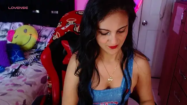 Snapshot of BasmaHernandez chatting on 05-27-26, 02:25 BasmaHernandez online show from 05-27-26, 02:25