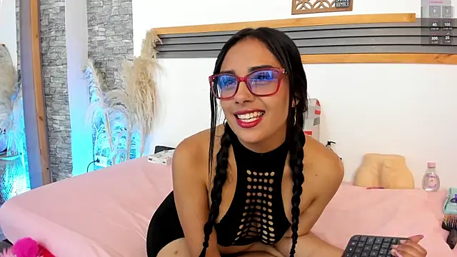 Snapshot of Sarita__love chatting on 03-30-26, 01:39 Sarita love online show from 03-30-26, 01:39