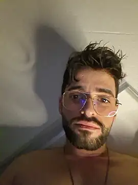 Snapshot of young_swisscouple chatting on 01-18-26, 11:25 young swisscouple online show from 01-18-26, 11:25