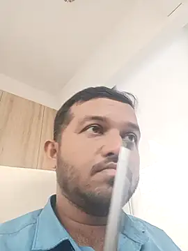 Snapshot of VJ17 chatting on 11-20-25, 08:25 VJ17 online show from 11-20-25, 08:25