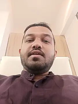 Snapshot of VJ17 chatting on 12-17-25, 04:40 VJ17 online show from 12-17-25, 04:40