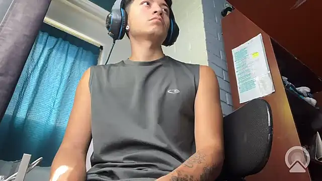 feeelipe2007 online show from 03-19-26, 03:49