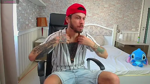 JonahShaw online show from 07-26-26, 04:42