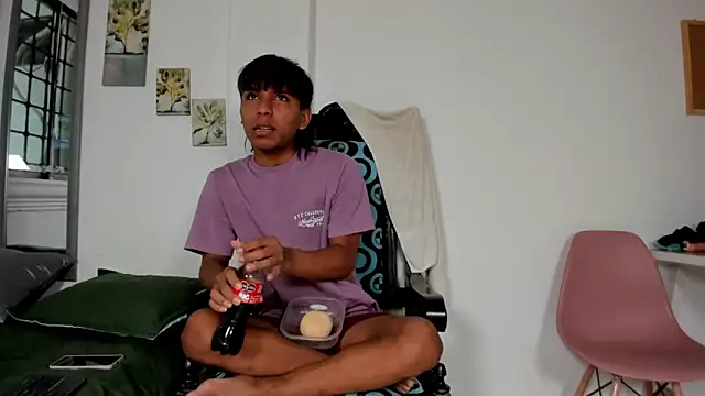 tyler twink boy online show from 03-23-26, 01:37