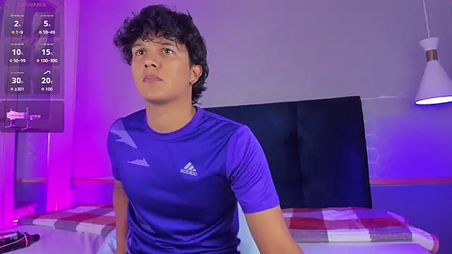 Leo Savage  online show from 09-20-25, 04:24