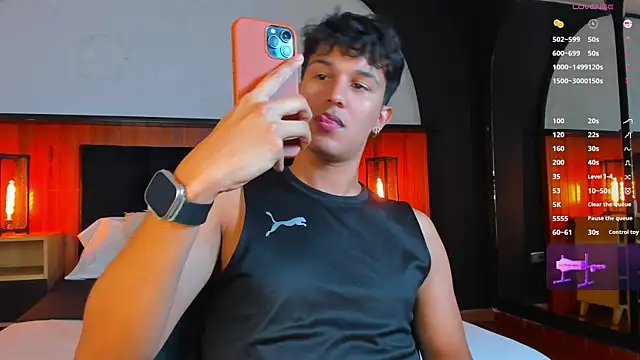 Leo Savage  online show from 04-29-26, 03:54