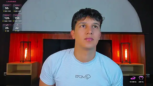 Snapshot of Leo_Savage_ chatting on 07-15-26, 04:29 Leo Savage online show from 07-15-26, 04:29