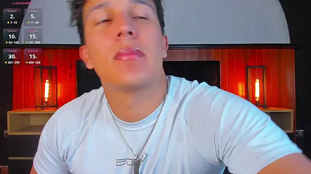 Snapshot of Leo_Savage_ chatting on 07-17-26, 04:19 Leo Savage online show from 07-17-26, 04:19