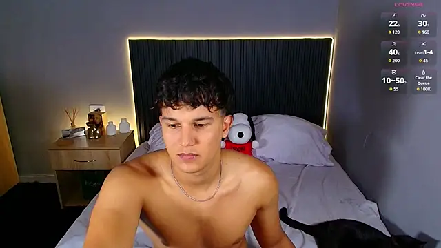 Snapshot of Leo_Savage_ chatting on 07-24-26, 03:15 Leo Savage online show from 07-24-26, 03:15