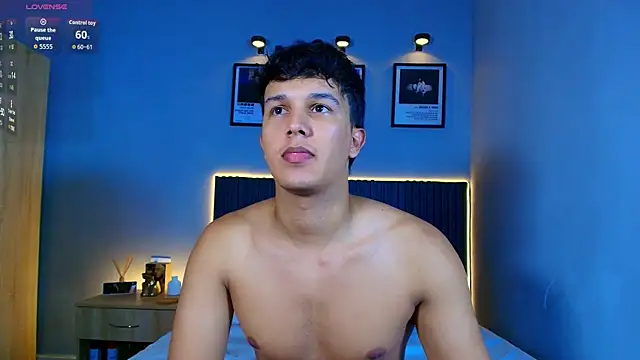 Snapshot of Leo_Savage_ chatting on 07-26-26, 03:04 Leo Savage online show from 07-26-26, 03:04