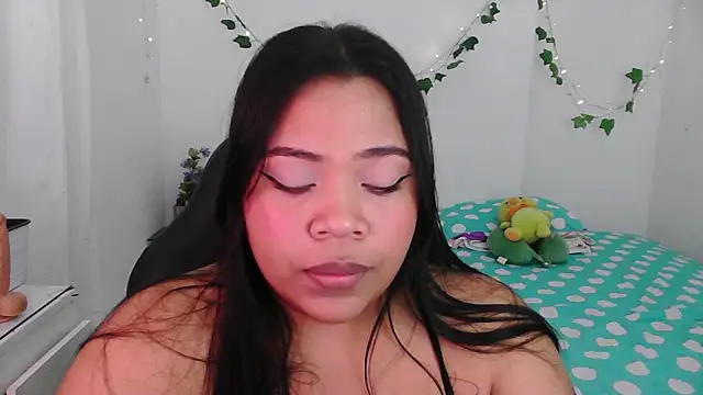 Juicy elenxx online show from 06-19-26, 10:57
