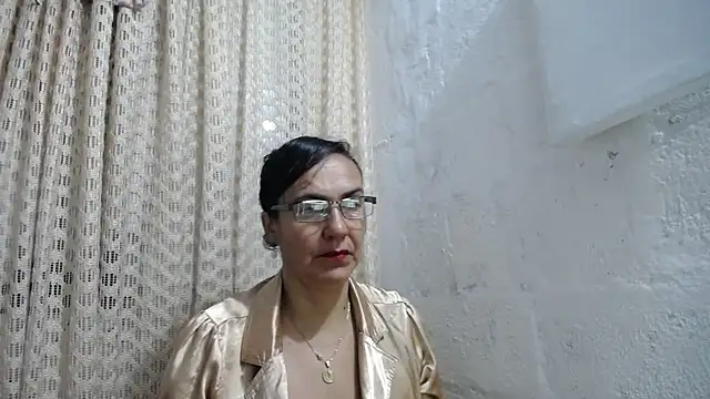 gabbyparker  online show from 11-04-25, 09:41