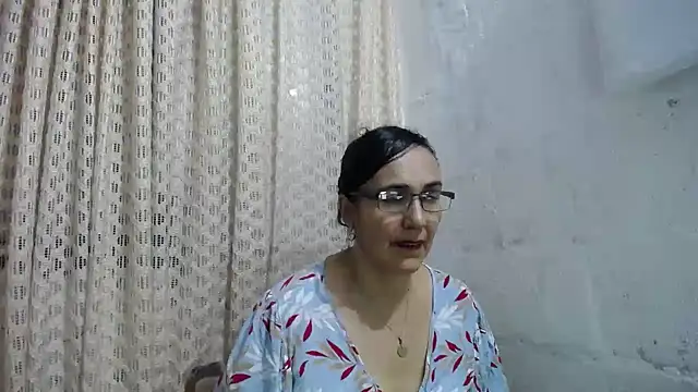 gabbyparker  online show from 11-11-25, 11:38