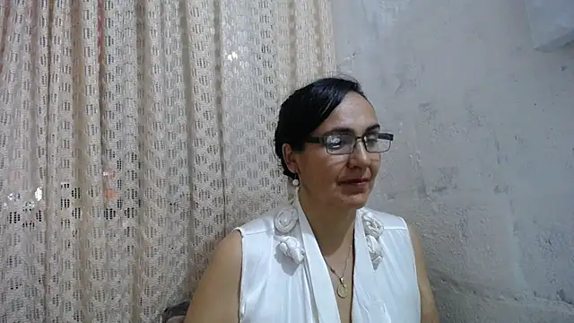 gabbyparker  online show from 11-24-25, 09:14