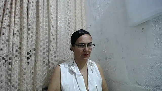 gabbyparker  online show from 11-26-25, 09:32