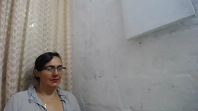 gabbyparker  online show from 12-16-25, 10:09