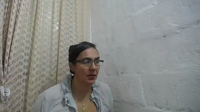 gabbyparker  online show from 04-05-26, 10:01