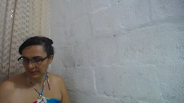 gabbyparker  online show from 04-30-26, 10:47