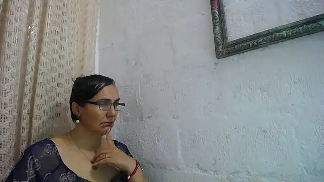 gabbyparker  online show from 06-10-26, 07:18