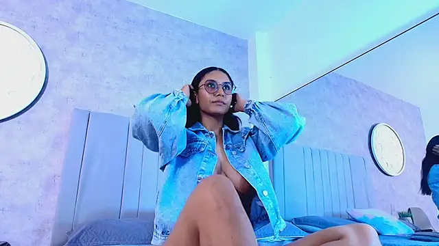 karla-ruiz online show from 10-28-25, 08:00