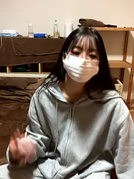 Snapshot of happy_hino chatting on 10-05-25, 10:02 happy hino online show from 10-05-25, 10:02