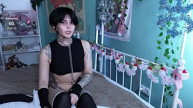 GothXRaven online show from 01-09-26, 03:26