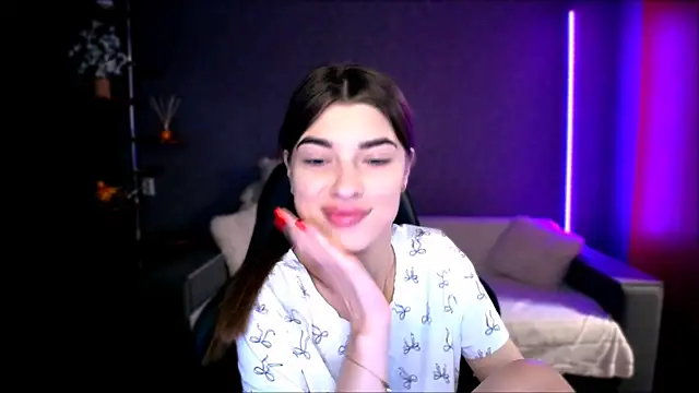 Dianaa Lee0 online show from 09-19-25, 05:13