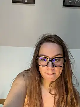 Snapshot of Francesexe chatting on 03-11-26, 08:26 Francesexe online show from 03-11-26, 08:26