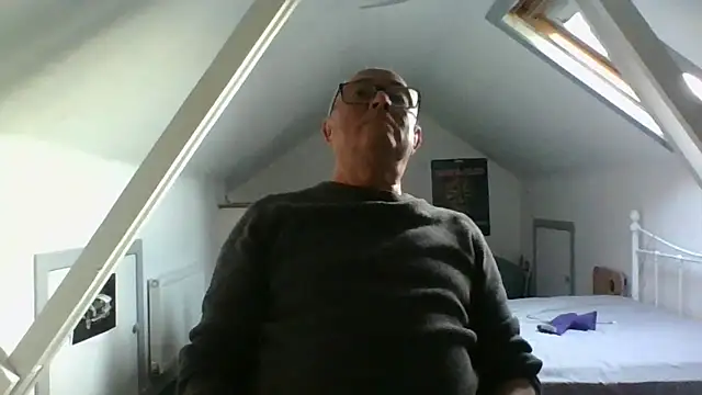 naughtygrandad1 online show from 11-04-25, 03:22