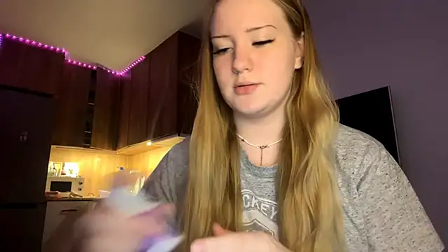 PandaFluff online show from 04-23-26, 07:27