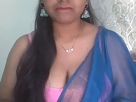 Snapshot of its_me_Rashmi chatting on 02-15-26, 05:04 its me Rashmi online show from 02-15-26, 05:04