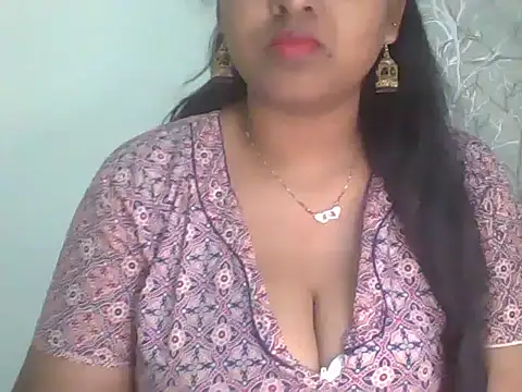 Snapshot of its_me_Rashmi chatting on 02-15-26, 12:47 its me Rashmi online show from 02-15-26, 12:47