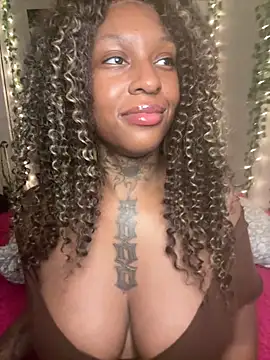 Snapshot of MistiSavannah chatting on 02-14-26, 01:08 MistiSavannah online show from 02-14-26, 01:08