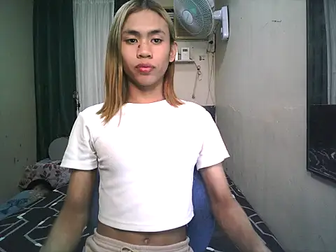 Snapshot of Sweet-shopia chatting on 02-14-26, 05:10 Sweet-shopia online show from 02-14-26, 05:10