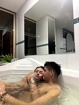 Snapshot of Noa_Arez chatting on 12-18-25, 04:51 Noa Arez online show from 12-18-25, 04:51