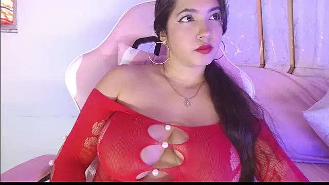 Snapshot of lori_sweett chatting on 12-01-25, 10:04 lori sweett online show from 12-01-25, 10:04