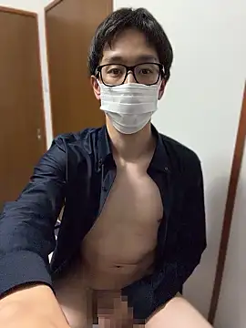 Snapshot of gHayato chatting on 05-06-26, 03:17 gHayato online show from 05-06-26, 03:17