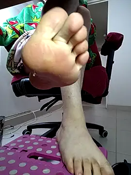 miss carmila1 online show from 04-23-26, 07:05