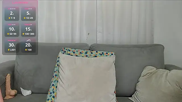 Snapshot of carolinefantasy_ chatting on 10-13-25, 06:19 carolinefantasy online show from 10-13-25, 06:19