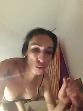 Snapshot of paloma1313 chatting on 10-15-25, 12:55 paloma1313 online show from 10-15-25, 12:55