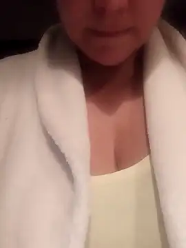 Cassandrina1 online show from 09-29-25, 05:23