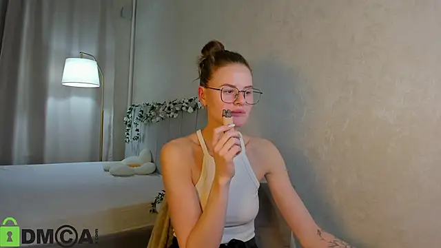 Wanda Gomez online show from 11-11-25, 03:23