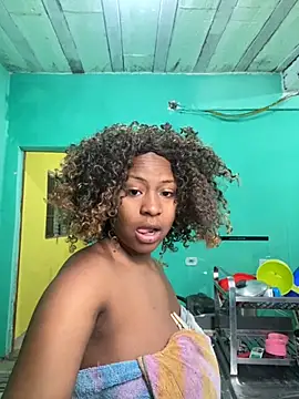 Snapshot of danixayume01 chatting on 11-25-25, 12:05 danixayume01 online show from 11-25-25, 12:05