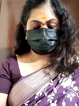 Snapshot of Sweetie_swetha37 chatting on 09-09-25, 09:03 Sweetie swetha37 online show from 09-09-25, 09:03