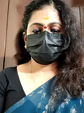 Snapshot of Sweetie_swetha37 chatting on 09-23-25, 07:33 Sweetie swetha37 online show from 09-23-25, 07:33