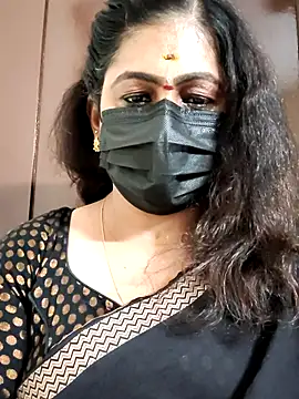 Snapshot of Sweetie_swetha37 chatting on 09-25-25, 08:07 Sweetie swetha37 online show from 09-25-25, 08:07