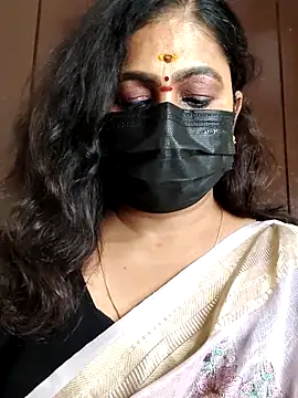 Snapshot of Sweetie_swetha37 chatting on 09-28-25, 10:09 Sweetie swetha37 online show from 09-28-25, 10:09