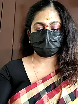 Snapshot of Sweetie_swetha37 chatting on 09-29-25, 10:53 Sweetie swetha37 online show from 09-29-25, 10:53