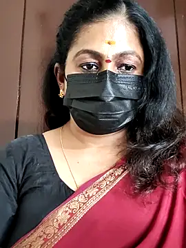 Snapshot of Sweetie_swetha37 chatting on 10-08-25, 05:10 Sweetie swetha37 online show from 10-08-25, 05:10